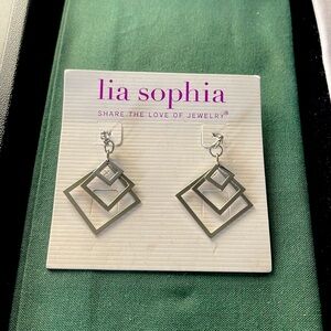 3/$25 🍀NWOT Lia Sophia silver earrings